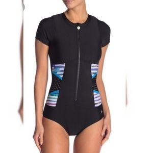Next Athena Short Sleeve Malibu Zip Front Swimsuit Sz Medium